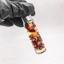 Load image into Gallery viewer, 24K ROSE INFUSED LIP OIL