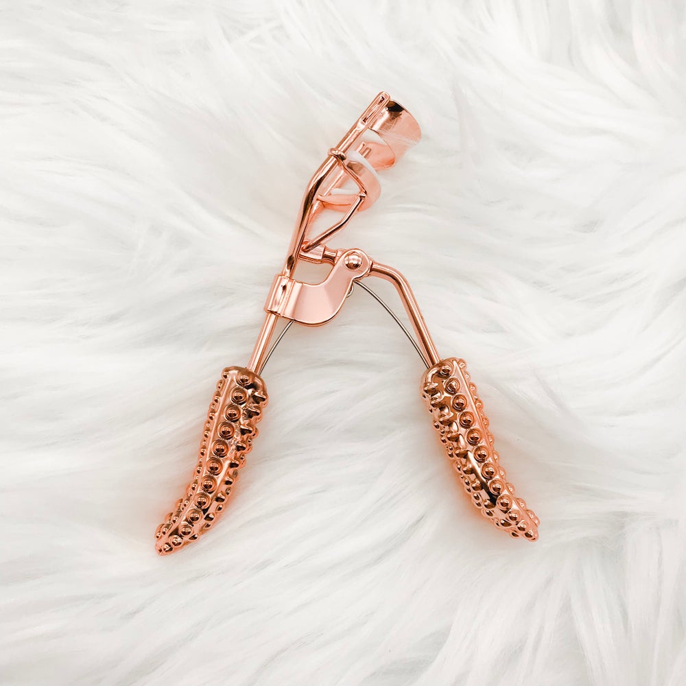 LASH CURLER